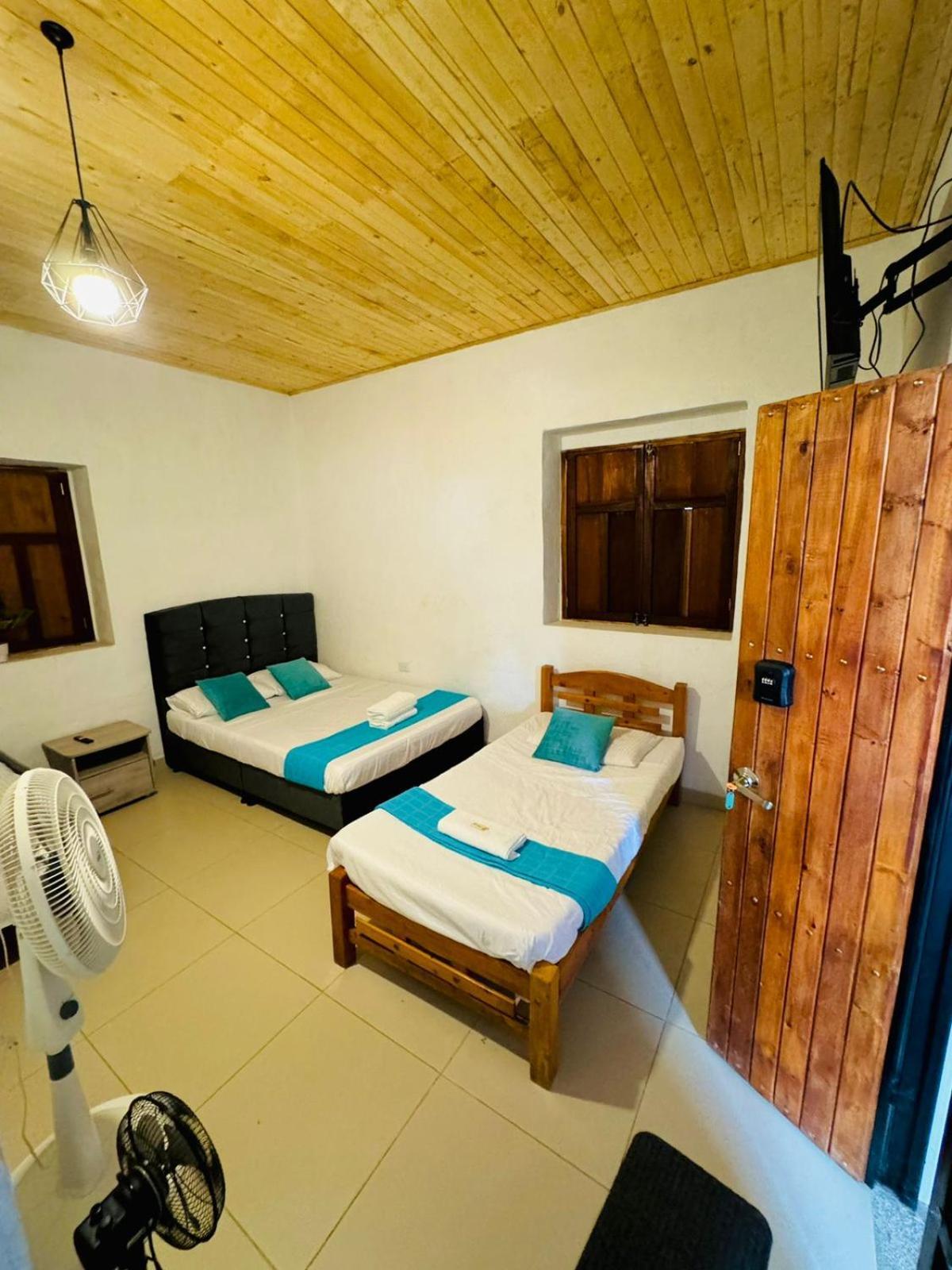 Utica Hotel Alcazar Real מראה חיצוני תמונה